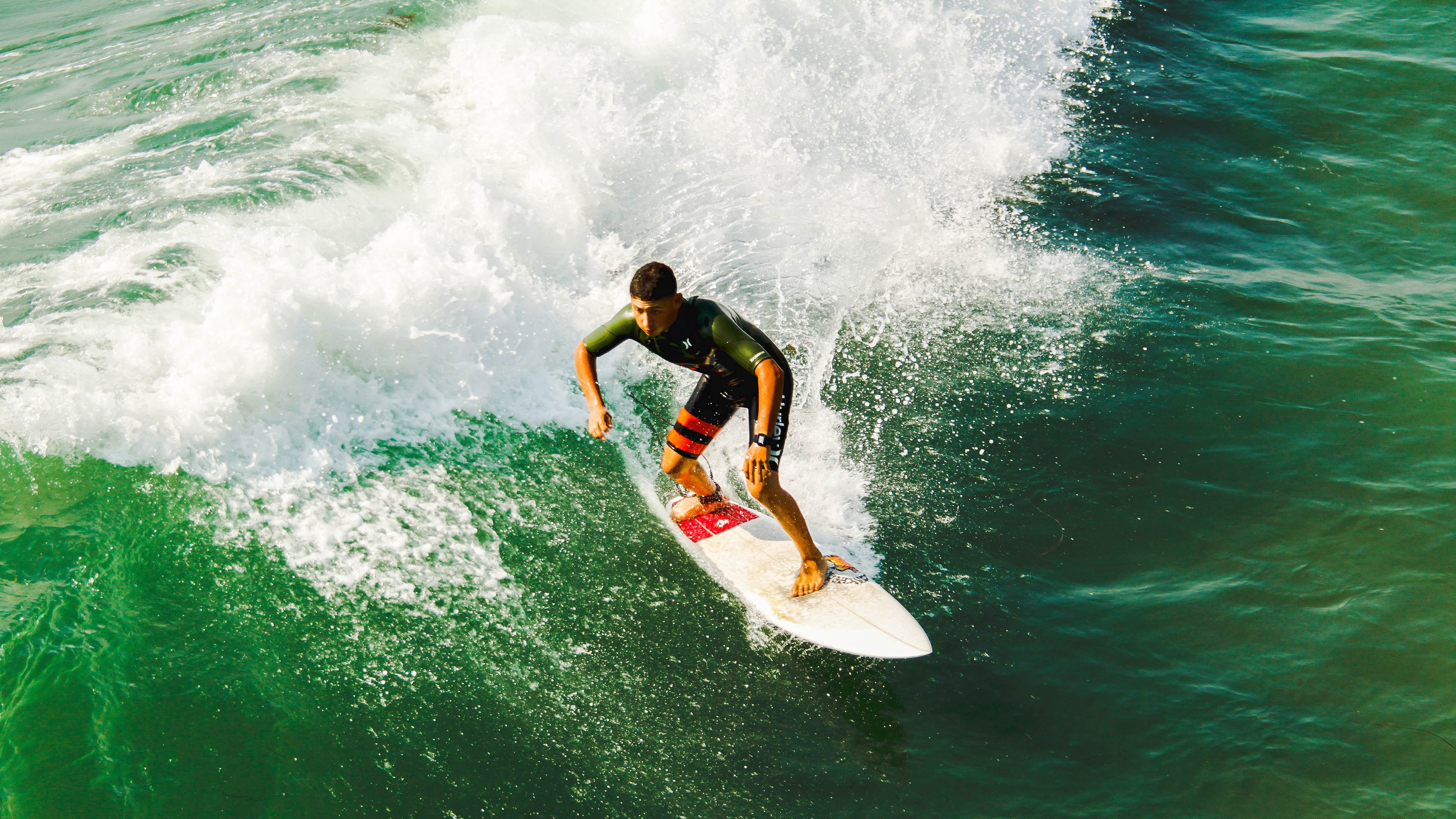 英超球队引入高强度冲刺分区模型优化中前场压迫策略，英超球队战术