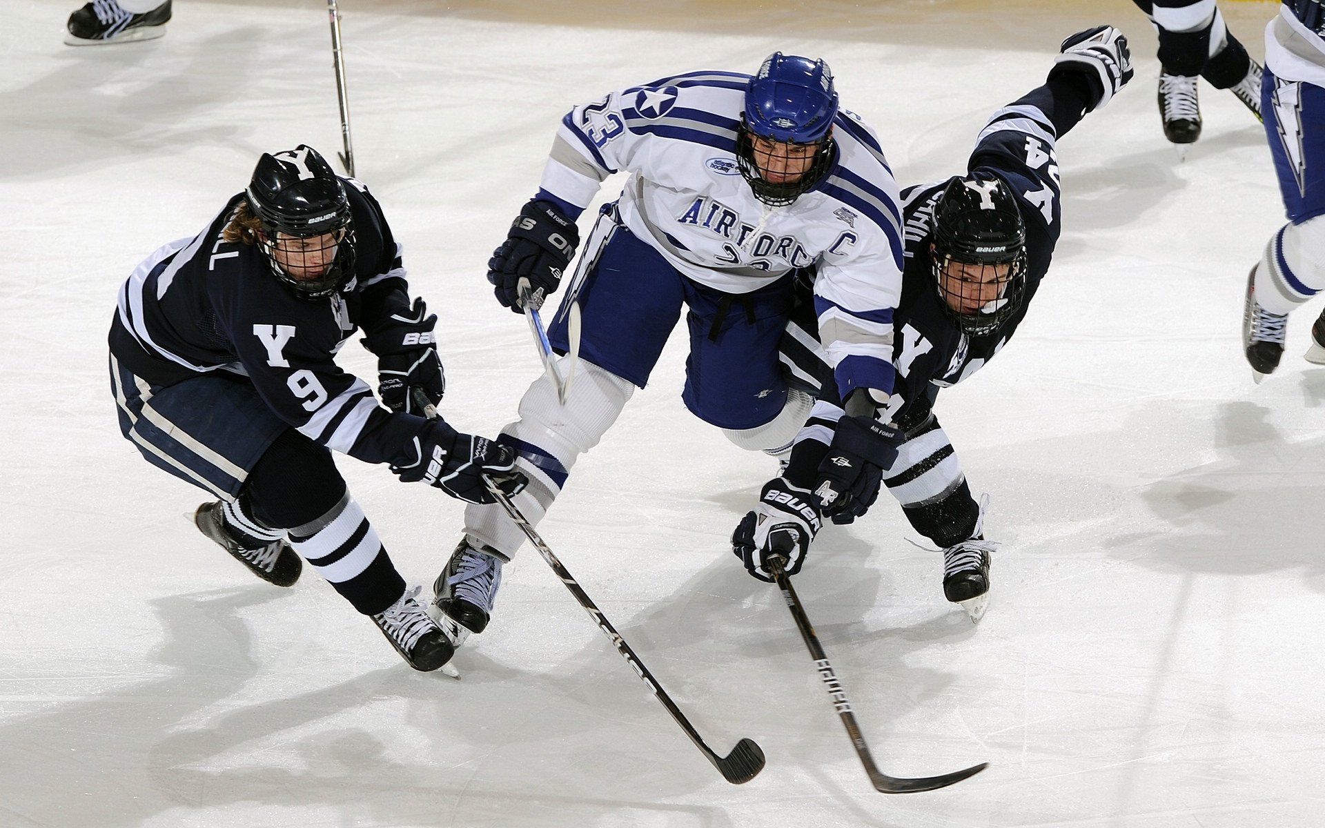 中超联赛中国青年队逆袭 球员表现获得认可，中超俱乐部青训梯队